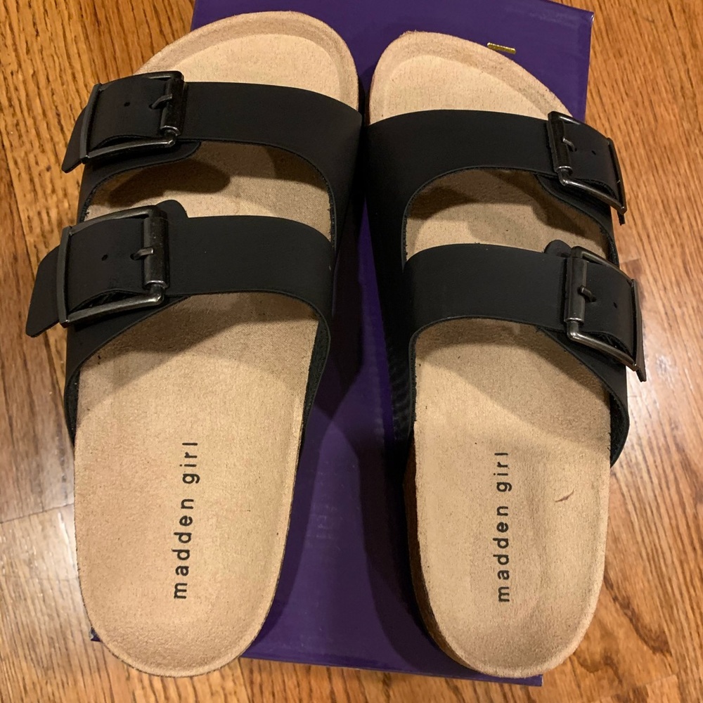 Madden girl footbed sandals woman size 8 NEW